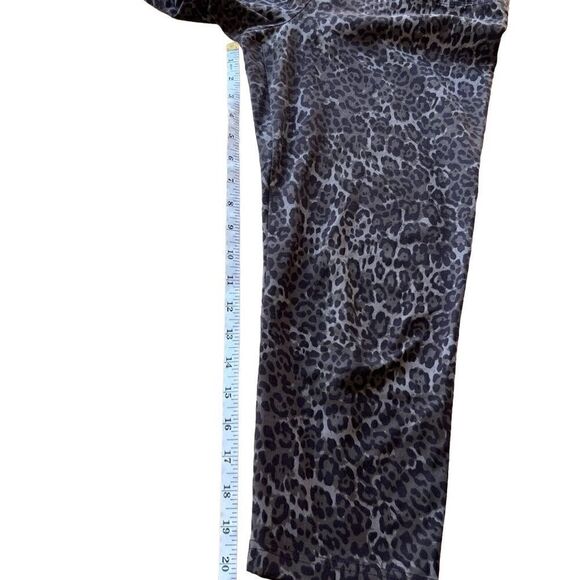 Casablanca leopard cropped leggings, size small - Picture 9 of 10